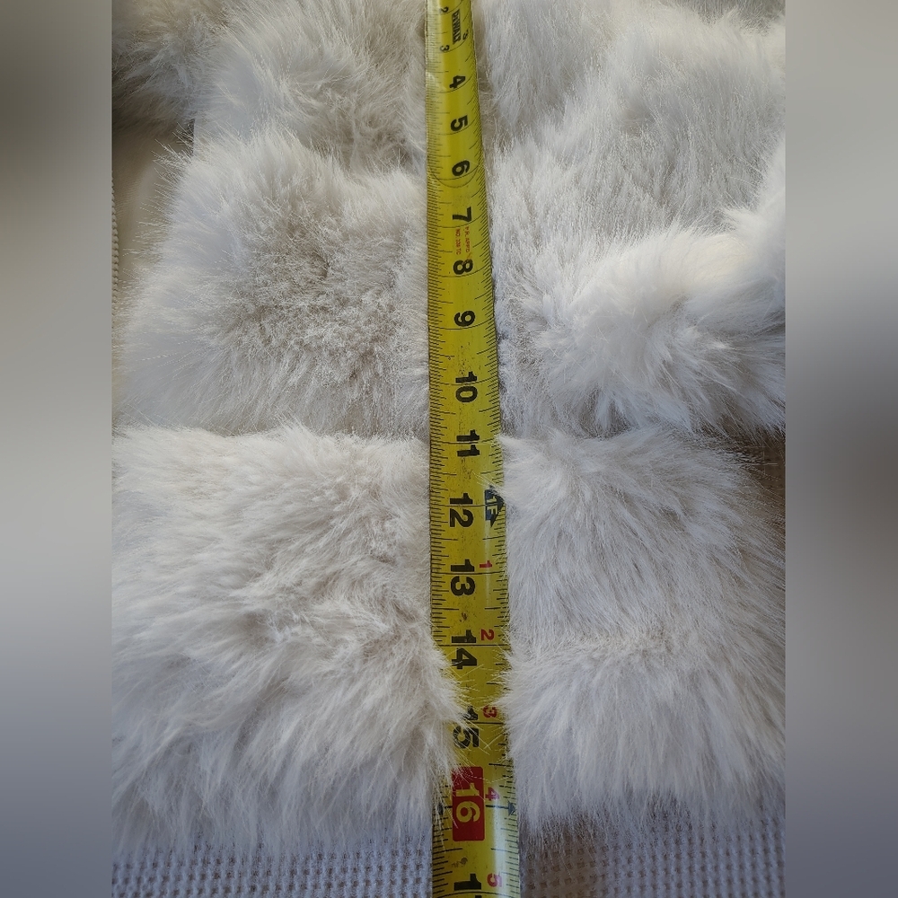 White Faux Fur Cropped Jacket - Women's Cozy Coat Size S - Picture 8 of 10